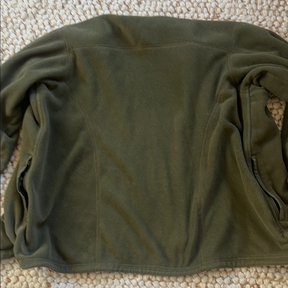 Patagonia Olive Green Fleece Jacket - Picture 5 of 5
